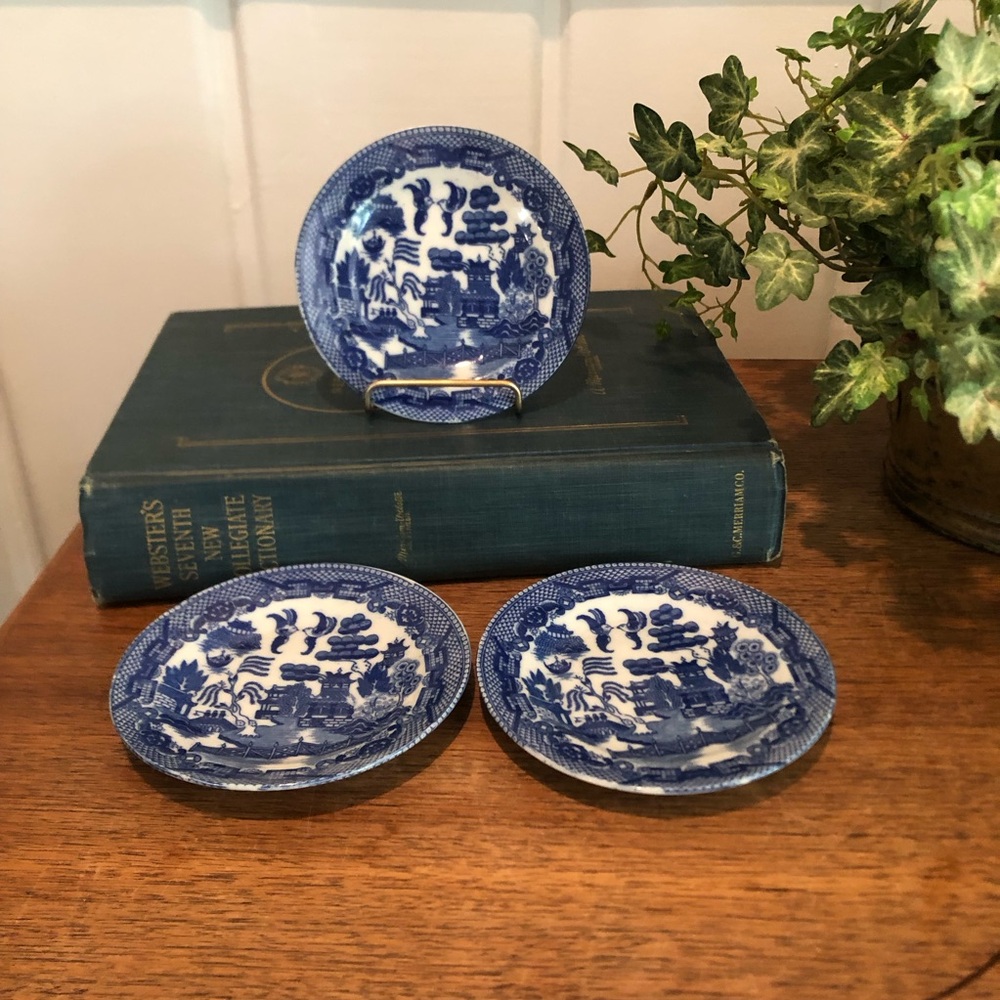 Set Of 3 Vintage Blue Willow Child or Demitasse Saucer Made In Japan 3.5”